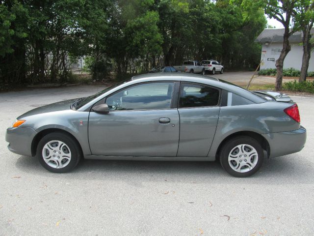 Saturn Ion 2005 photo 2