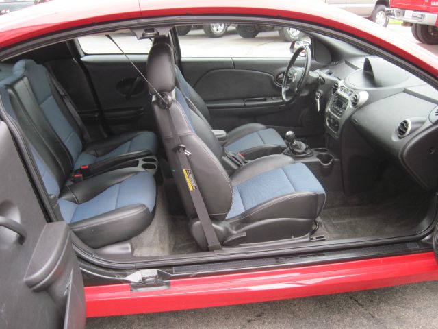 Saturn Ion 2005 photo 2