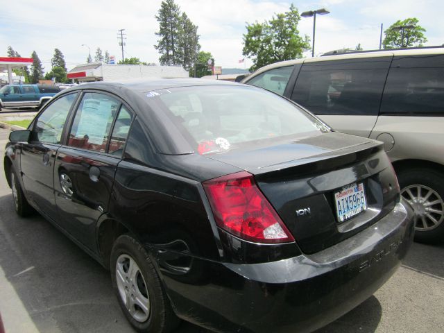 Saturn Ion 2005 photo 2