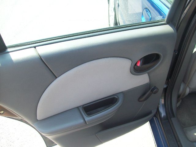 Saturn Ion 2005 photo 4