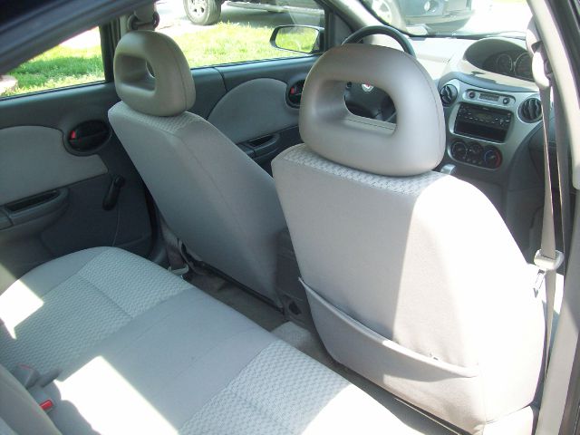 Saturn Ion 2005 photo 8