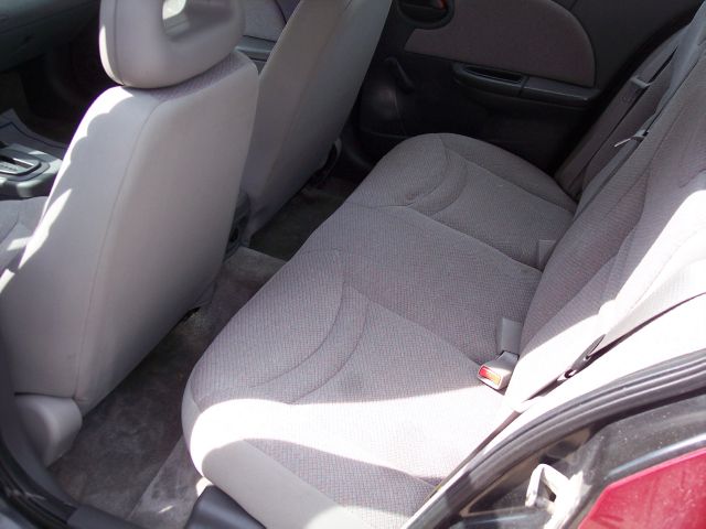 Saturn Ion 2005 photo 8