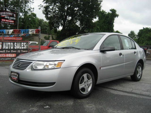 Saturn Ion 2005 photo 2