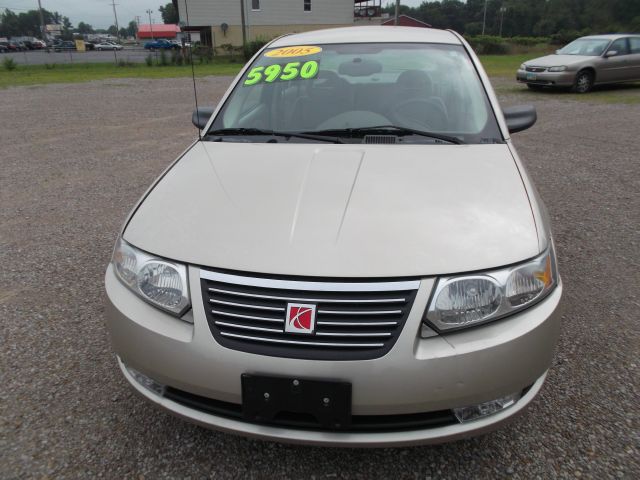 Saturn Ion 2005 photo 2