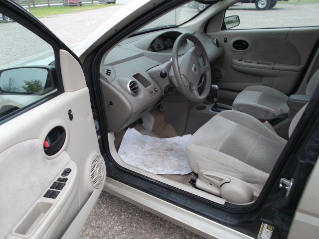 Saturn Ion 2005 photo 3