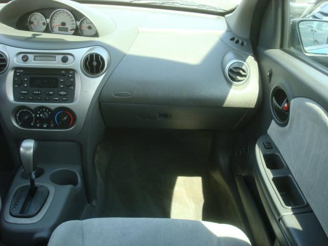 Saturn Ion 2005 photo 5