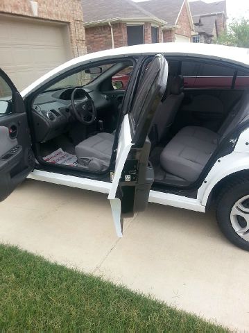 Saturn Ion 2005 photo 1