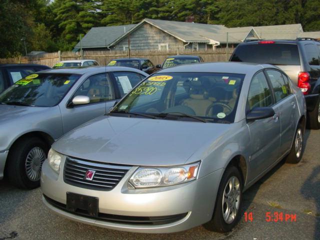 Saturn Ion 2005 photo 2