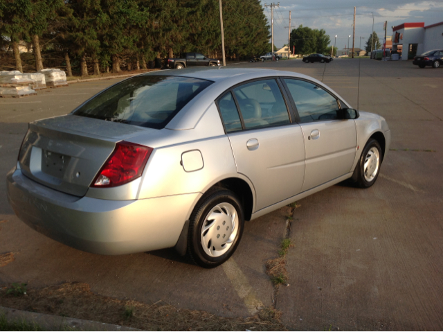 Saturn Ion 2005 photo 1