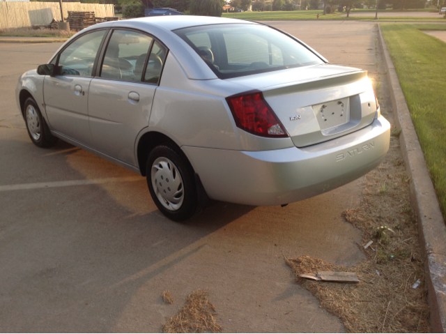 Saturn Ion 2005 photo 3