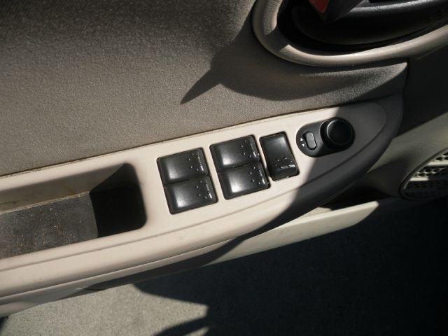 Saturn Ion 2006 photo 13