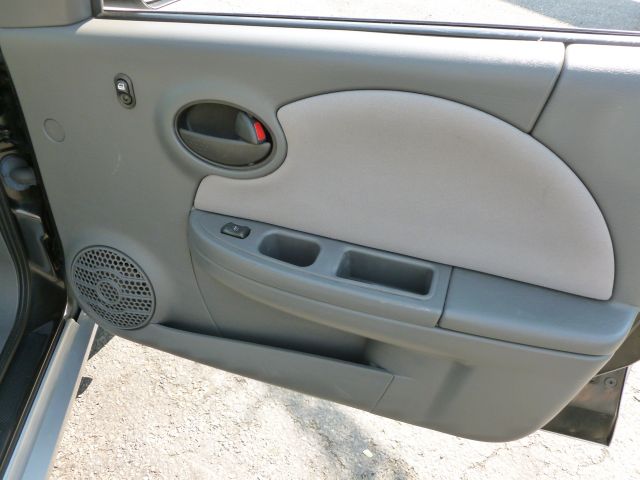 Saturn Ion 2006 photo 2