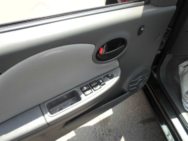 Saturn Ion 2006 photo 11