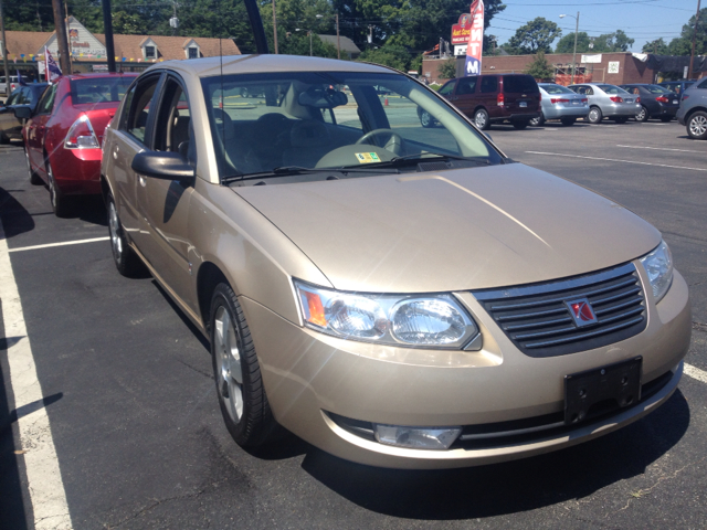 Saturn Ion 4dr Quad Cab 140 WB Sedan