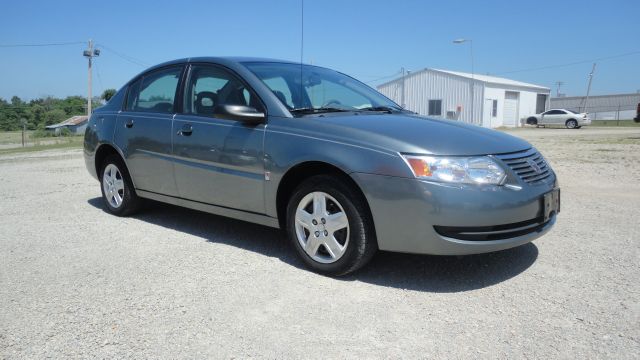 Saturn Ion SLE - ONE Owner Clean Carfax Sedan