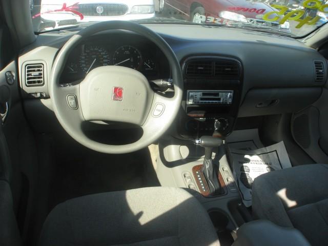 Saturn L Series 2000 photo 4