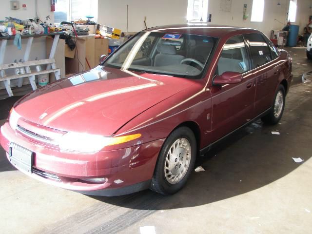 Saturn L Series 2000 photo 1