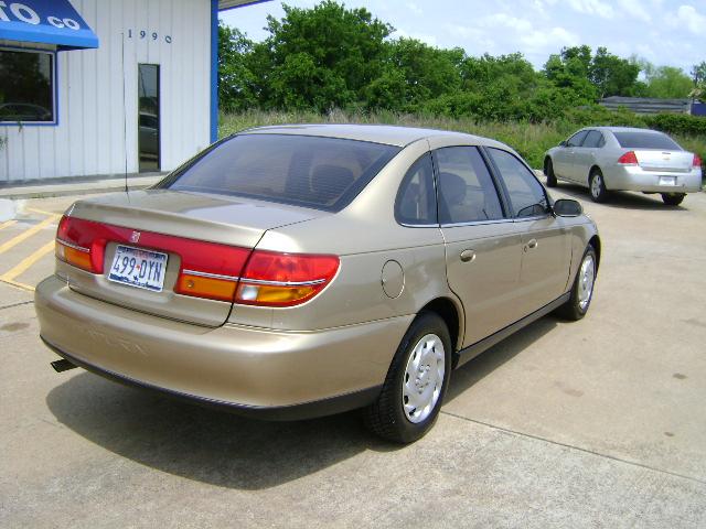 Saturn L Series 2000 photo 2