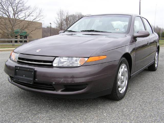 Saturn L Series 2000 photo 2