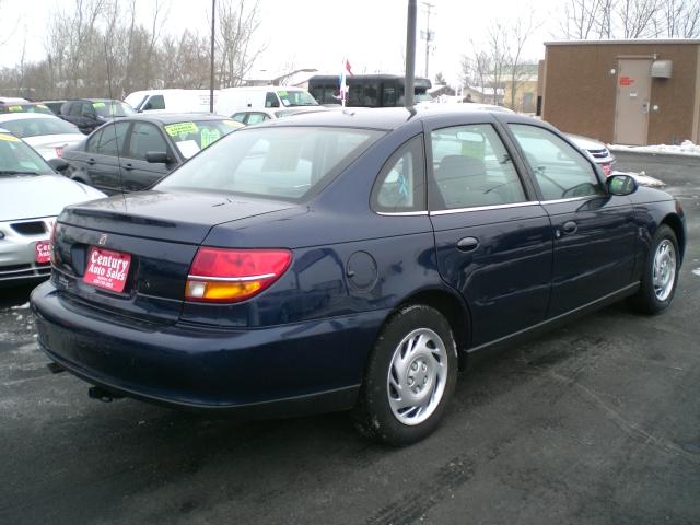 Saturn L Series 2000 photo 2