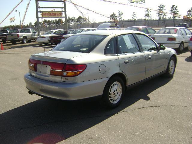 Saturn L Series 2000 photo 1