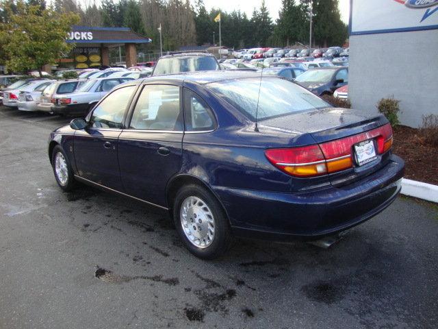 Saturn L Series 2000 photo 1