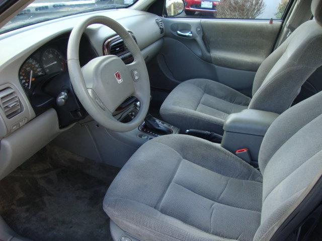 Saturn L Series 2000 photo 2