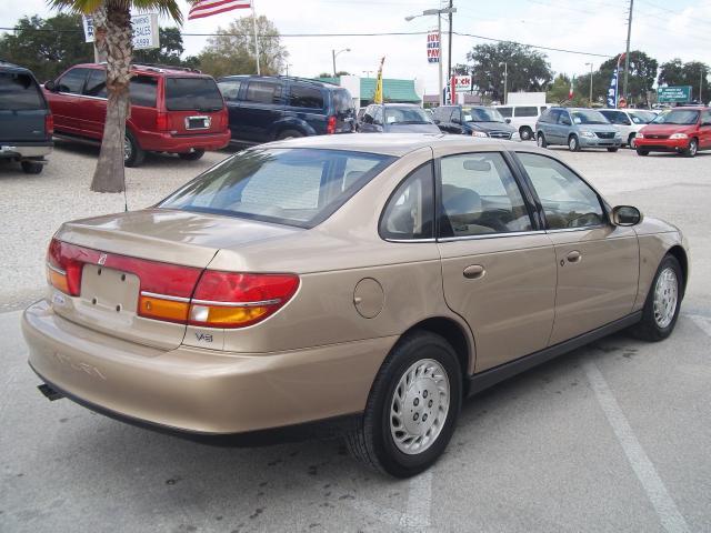 Saturn L Series 2000 photo 2