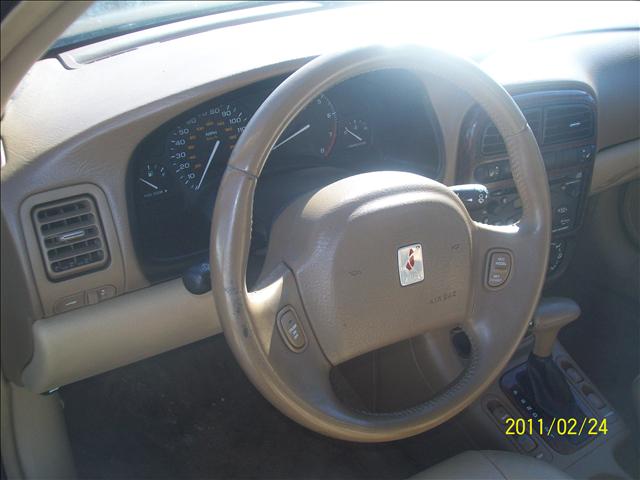 Saturn L Series 2000 photo 2