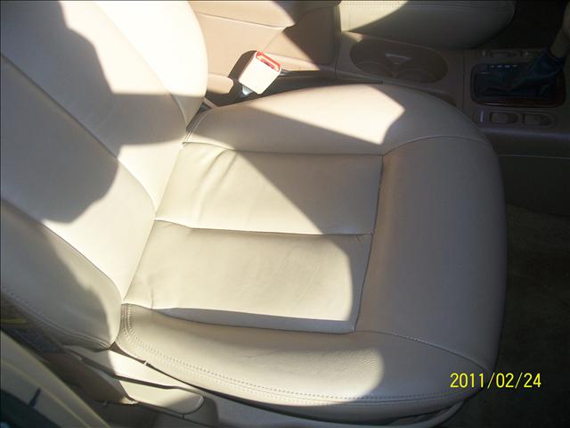 Saturn L Series 2000 photo 4