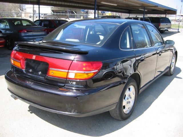 Saturn L Series 2000 photo 1