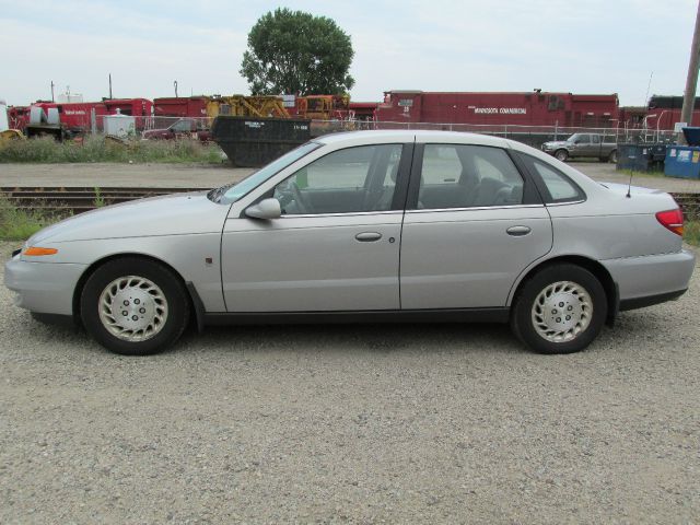 Saturn L Series 2000 photo 4