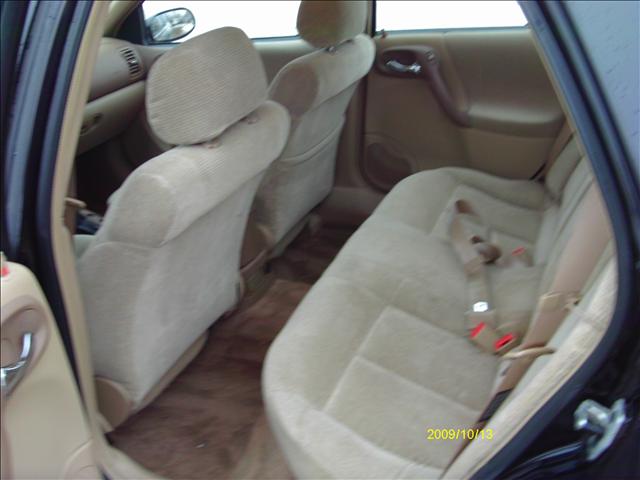 Saturn L Series 2000 photo 4