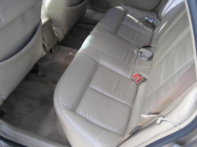 Saturn L Series 2000 photo 4