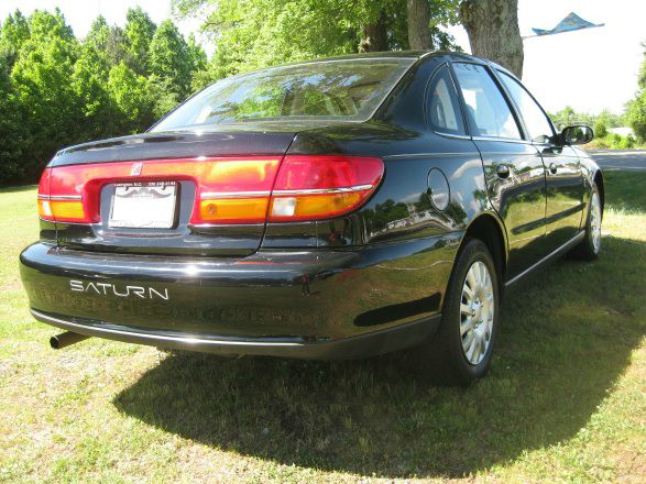 Saturn L Series 2001 photo 3