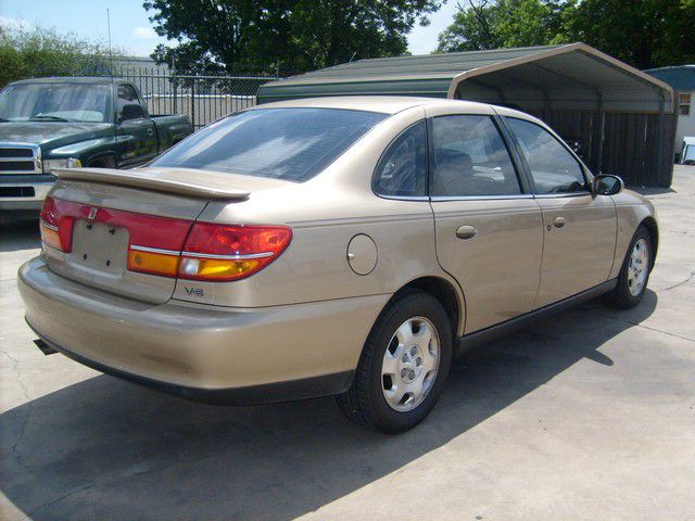 Saturn L Series 2001 photo 17