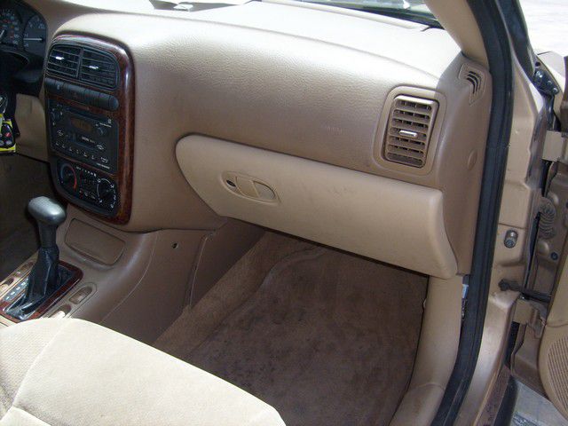 Saturn L Series 2001 photo 18