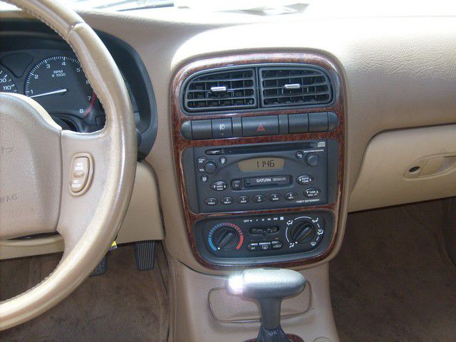 Saturn L Series 2001 photo 29