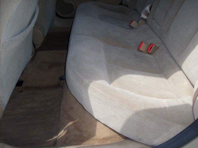 Saturn L Series 2001 photo 33