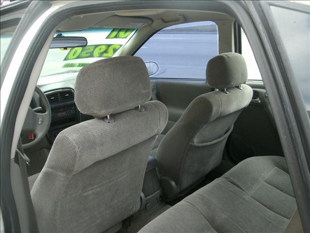 Saturn L Series 2001 photo 4