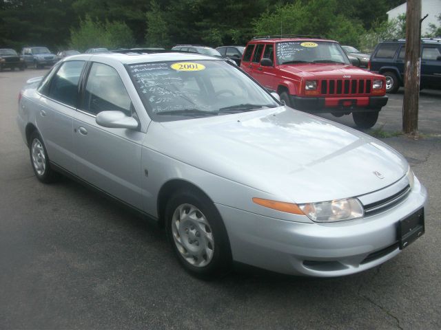 Saturn L Series 2001 photo 2