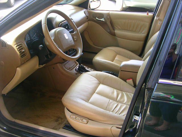 Saturn L Series 2001 photo 6