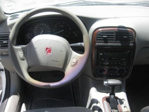 Saturn L Series 2001 photo 4