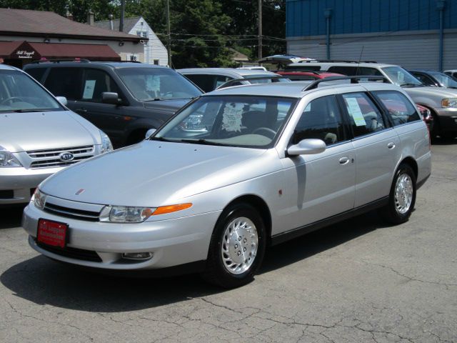 Saturn L Series 2001 photo 2