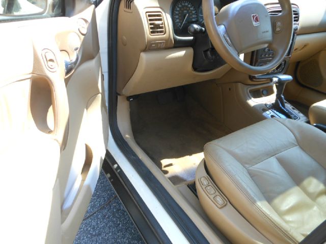 Saturn L Series 2002 photo 3