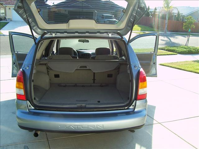 Saturn L Series 2002 photo 2