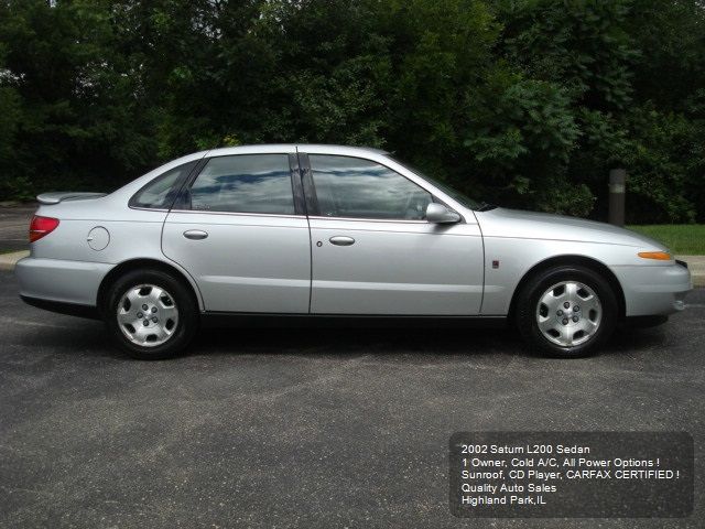 Saturn L Series 2002 photo 1