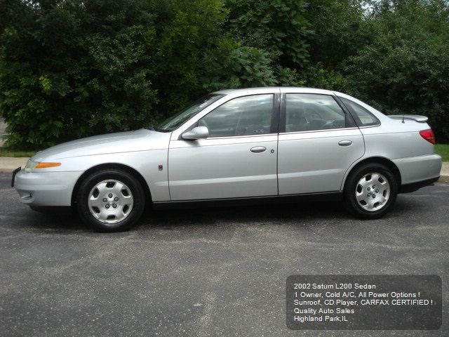 Saturn L Series 2002 photo 2