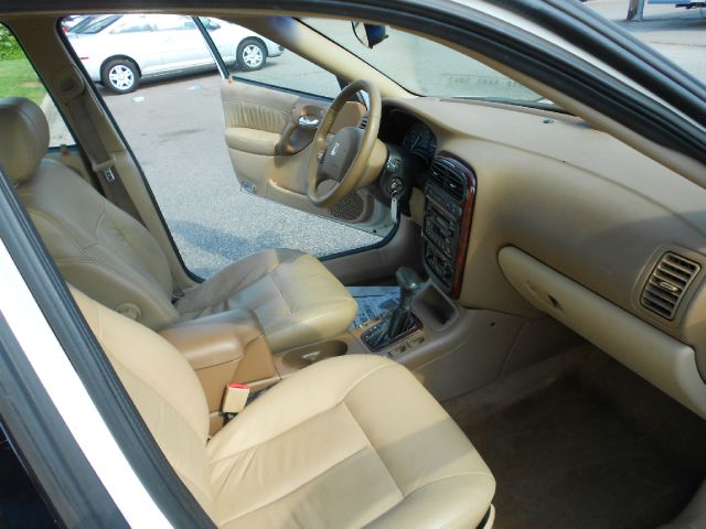 Saturn L Series 2002 photo 10