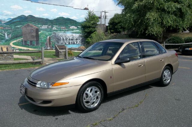 Saturn L Series 2WD Eddie Bauer Sedan